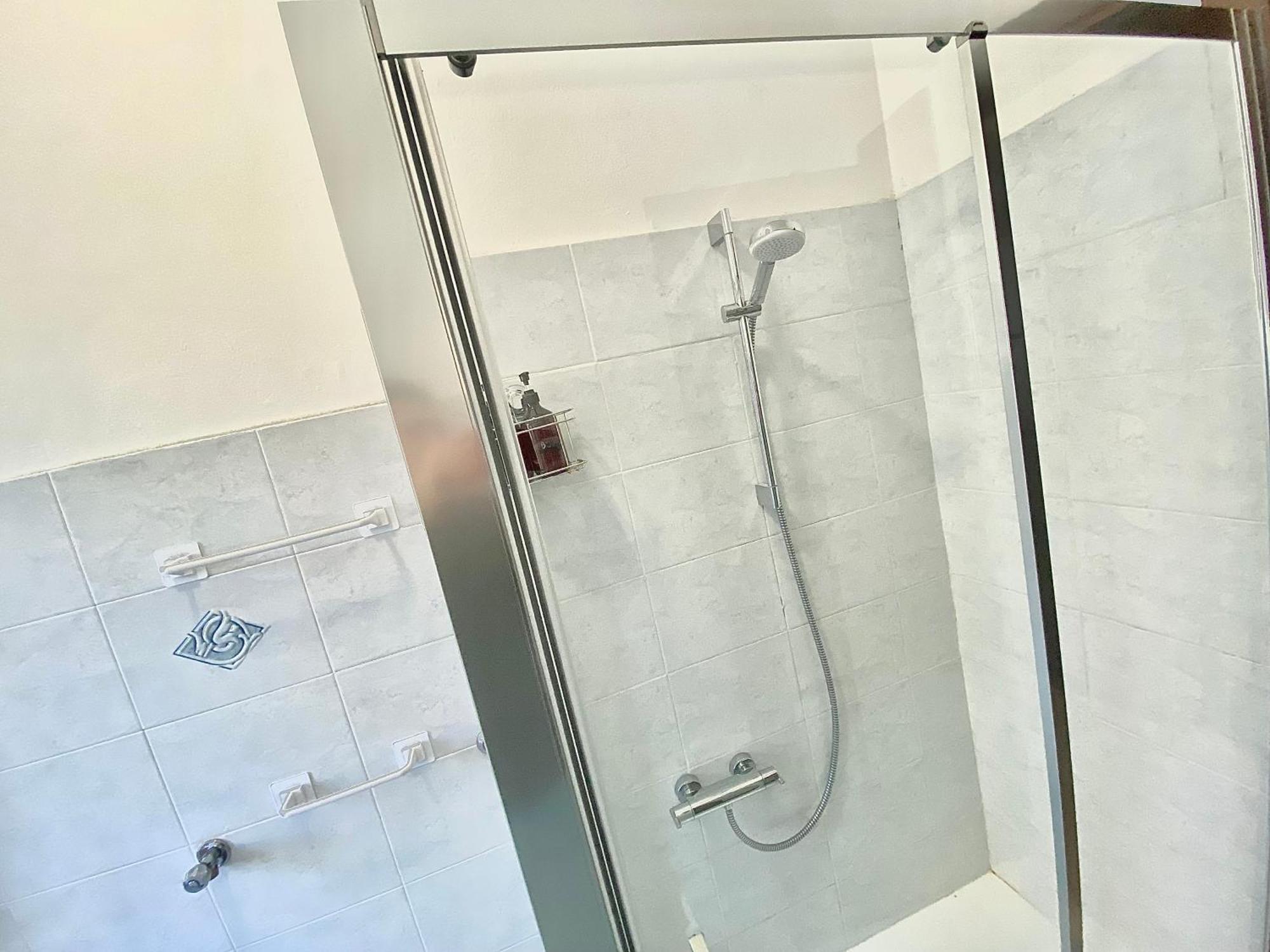 Navigli Style, Tra Metropolitana Famagosta, Comfort E Modernita Appartement