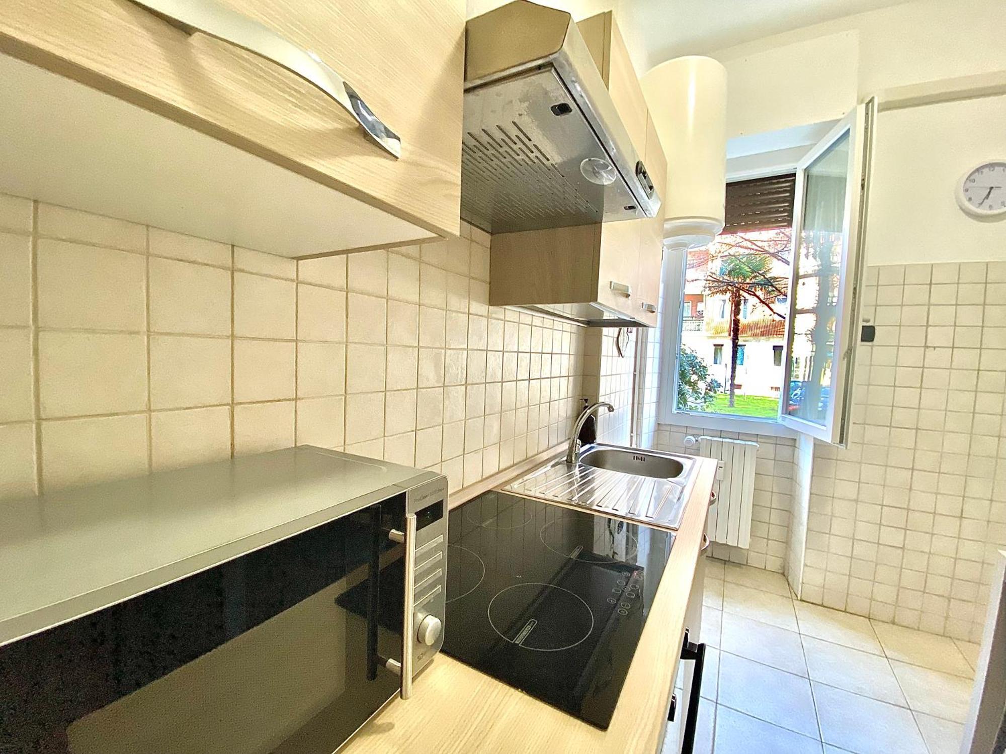 Navigli Style, Tra Metropolitana Famagosta, Comfort E Modernita Appartement