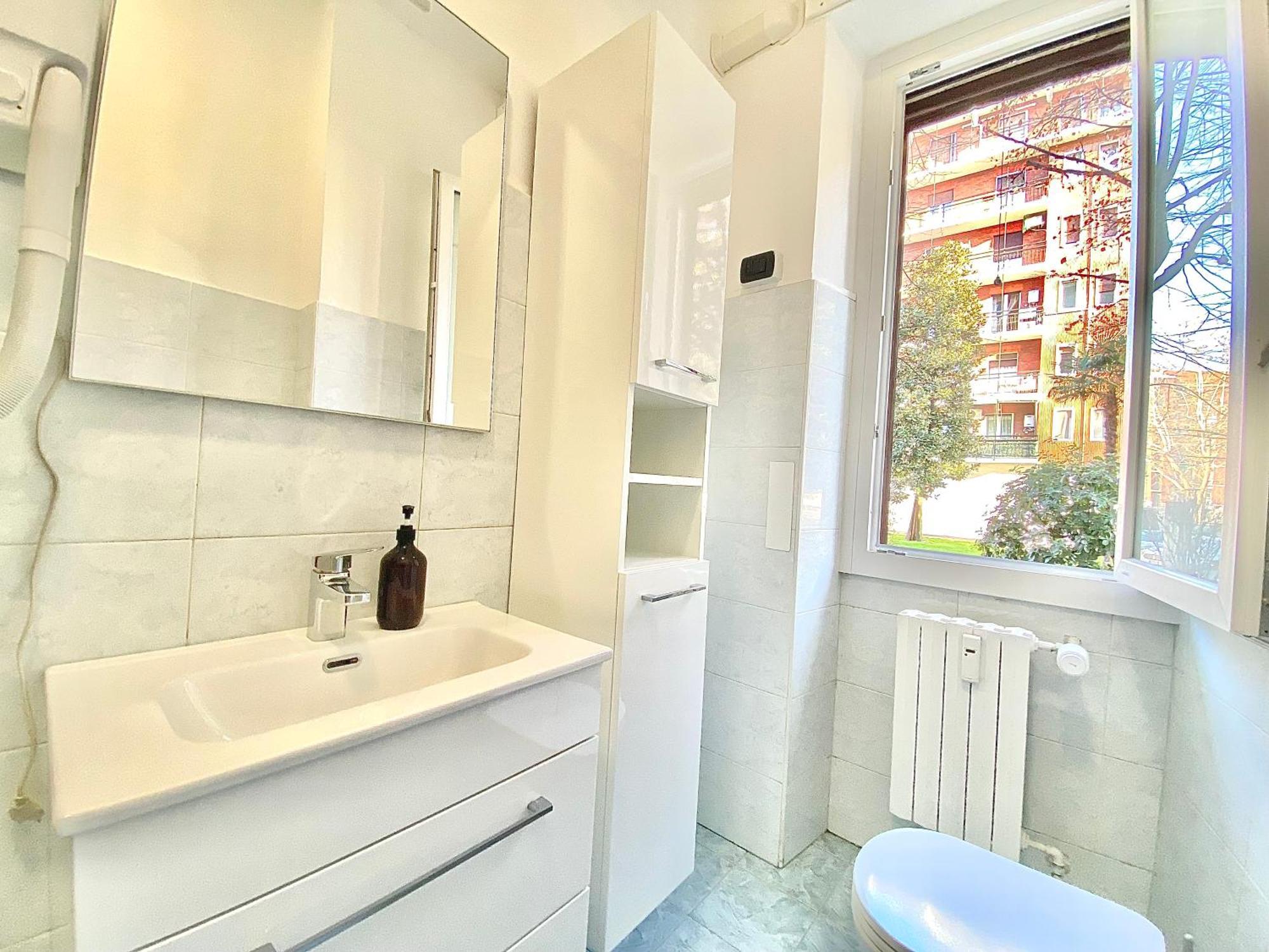 Appartement Navigli Style, Tra Metropolitana Famagosta, Comfort E Modernita Milaan